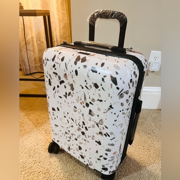 🎉LAST PIECE🎉Calpak Terrazzo 20in Carry-On Luggage Terrazzo - Picture 8 of 16